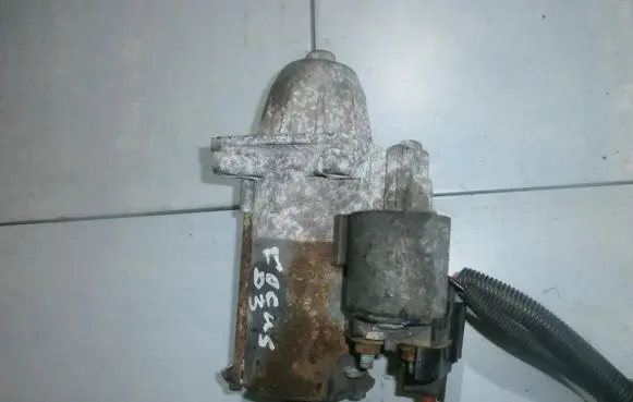 Ford Focus Starter motor ys4u11000ab 4096a1