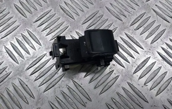 Toyota Yaris Quarter vent window switch 829-2C0N