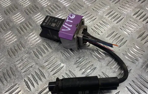 Mercedes-Benz Vito Viano W447 Glow plug pre-heat relay A6229000700 0281003193