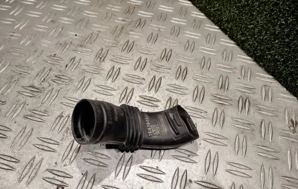 Renault Trafic III (X82) Air intake duct part 244932666R M0U023655 GE0063621