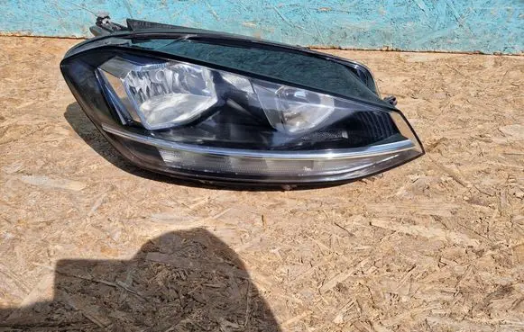 Volkswagen Golf VII Headlight/headlamp 5G1941006D 1EB01306602