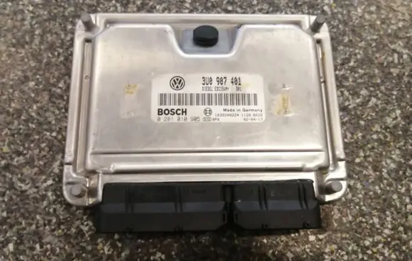Skoda Superb B5 (3U) Engine control unit/module 3U0907401 0281010905