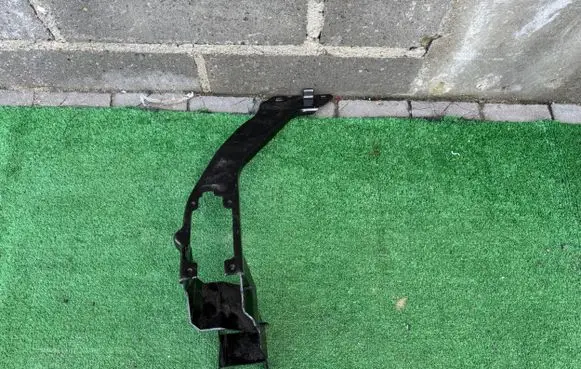 Mini One - Cooper F56 F55 Headlight/headlamp mounting bracket 7307873