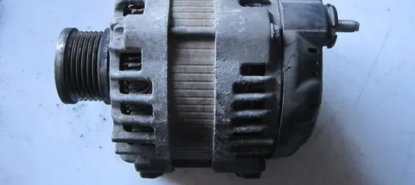 Nissan X-Trail T31 Generator/alternator 23100EN00B