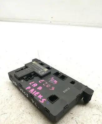 Mercedes-Benz C AMG W203 Door control unit/module 2038205626