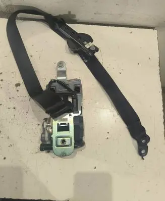 Mercedes-Benz E W212 Front seatbelt A07303113 610035800D 01030277