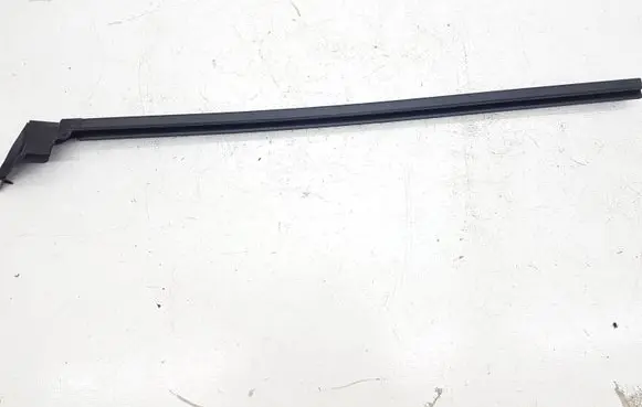 Ford Mustang VI Rubber seal front coupe door window FR3B6321435 FR3B6321435AG S668B