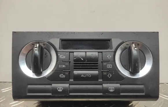 Audi A3 S3 8P Climate control unit 8P0820043 0263040