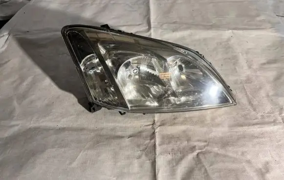 Toyota Corolla E120 E130 Headlight/headlamp 8111002150 89006309