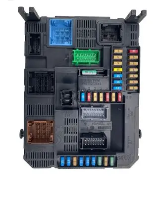 Peugeot 208 I Fuse box set 9819850080