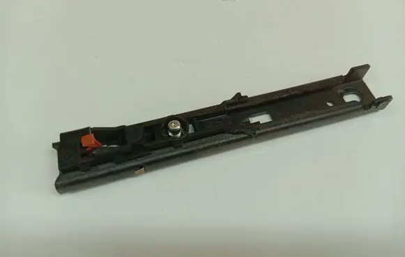 Renault Laguna III Seat belt adjustment rail