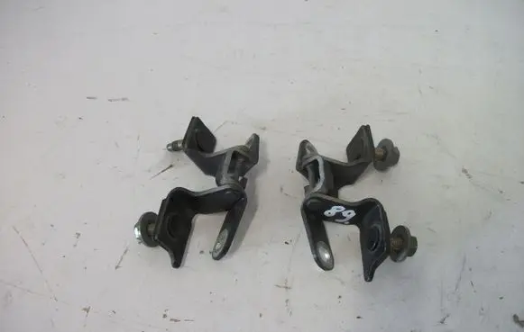 Jeep Compass Tailgate/trunk/boot hinge