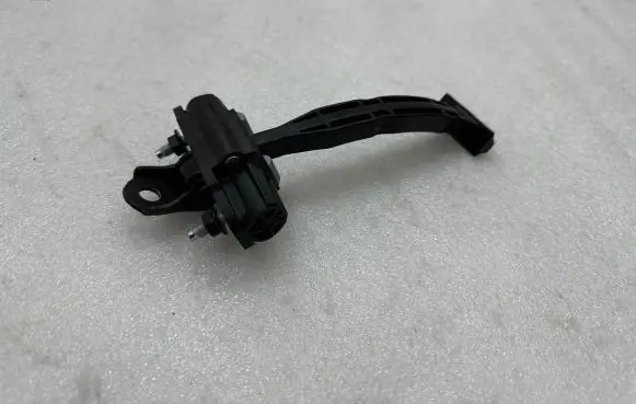 Tesla Model Y Rear door check strap stopper 150068400B