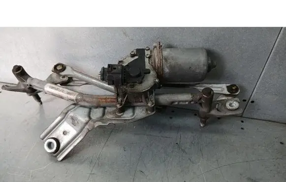 Front wiper linkage