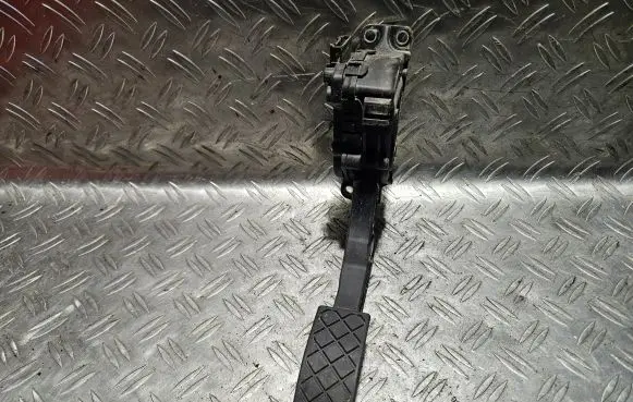 Volkswagen Polo V 6R Accelerator throttle pedal 6Q1721503M