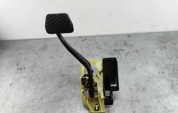 BMW 5 F10 F11 Brake pedal 35006775368 6775368