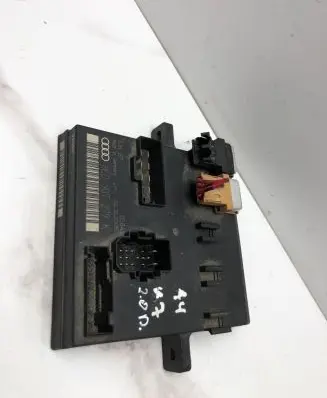 Audi A4 S4 B7 8E 8H Comfort/convenience module 8E0907279K