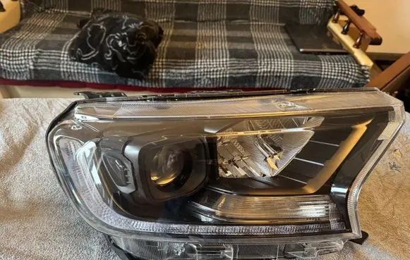 Ford Ranger IV Headlight/headlamp JB3B13E014A 12V3423W