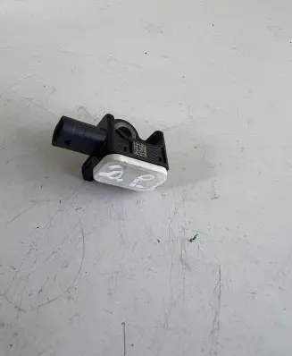Dodge RAM 1500 DS Airbag deployment crash/impact sensor A1668210151