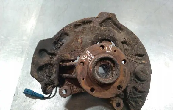 Peugeot 508 II Front wheel hub spindle knuckle