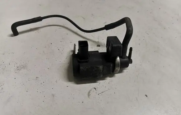 Audi A8 S8 D3 4E Turbo solenoid valve 057906630A