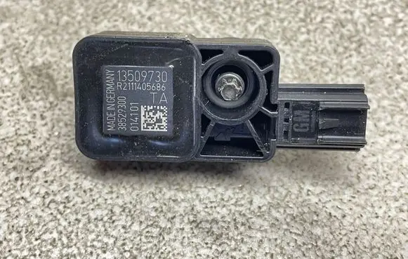 Opel Insignia B Airbag deployment crash/impact sensor 13509730