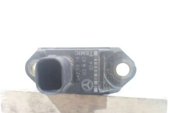 Mercedes-Benz S W140 Airbag deployment crash/impact sensor 0025426918 02W42