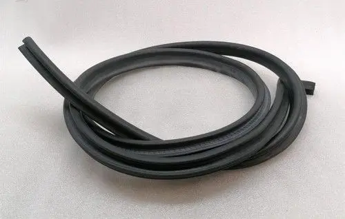 McLaren 675LT Spider Front door rubber seal 13AA364SP