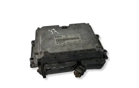 Alfa Romeo 147 Engine control unit/module 73501227 28SA5661 0281010332