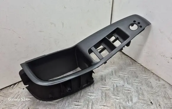 Audi Q5 SQ5 Front door window switch trim 8R1867171