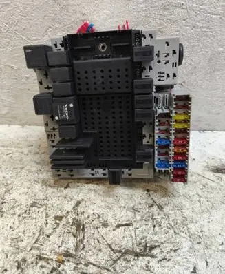 Volvo V70 Fuse box set 8645729 01W365 8676286