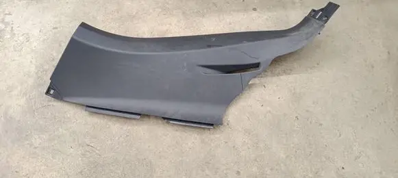Volkswagen Touareg III (C) pillar trim 760867765