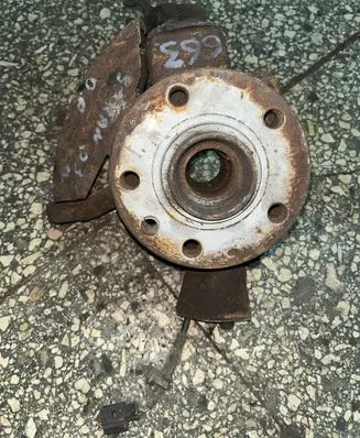 Volkswagen Sharan Front wheel hub