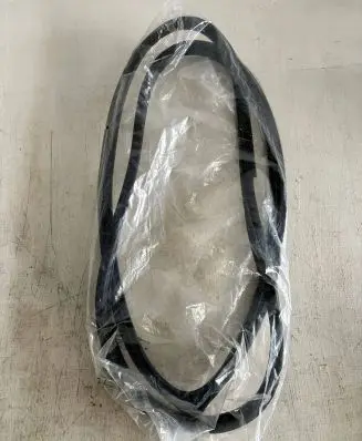 Hyundai Santa Fe Rubber seal front coupe door window 821202w000