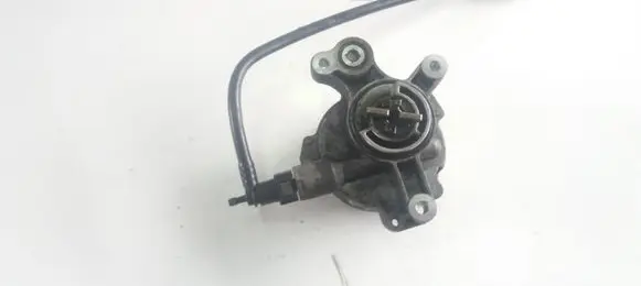 Ford Mondeo MK IV Vacuum pump