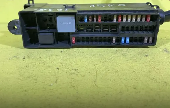 Ford Focus Relay mounting block 114KM