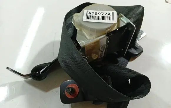 KIA Ceed Rear seatbelt 898101h500