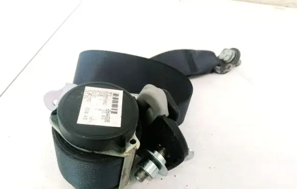 Rear seatbelt