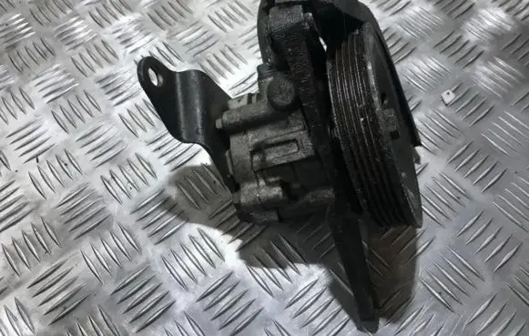 Mazda 626 Power steering pump ga2a32650f 49084191