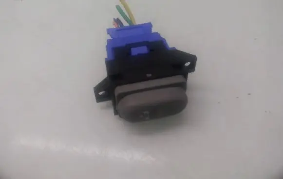 Renault Scenic I Electric window control switch 047