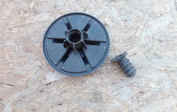Mercedes-Benz A W168 Spare wheel bolt A1688980014 1248980765