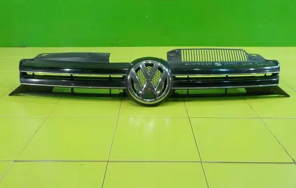 Volkswagen Golf VI Front bumper upper radiator grill 5K0853653