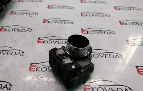 Volkswagen Touran I Electric throttle body valve 03C133062D
