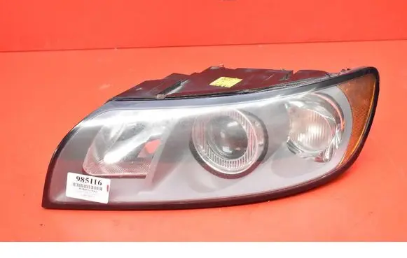 Volvo V50 Headlight/headlamp 30698885
