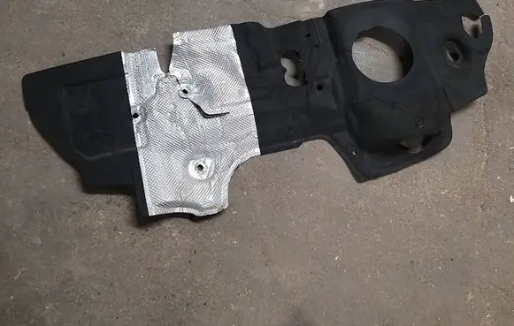 Seat Leon (5F) Heat shield in engine bay 5Q1863353M