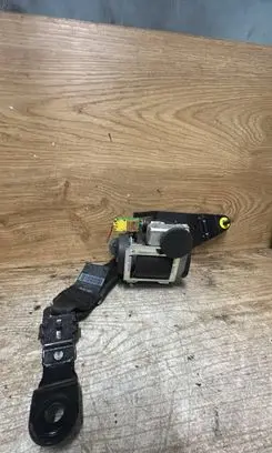 Volvo XC90 Rear seatbelt 6841764