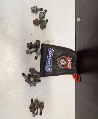 Peugeot 307 Nuts/bolts 