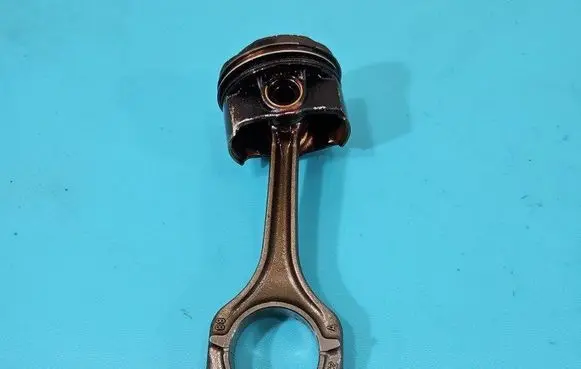 Piston