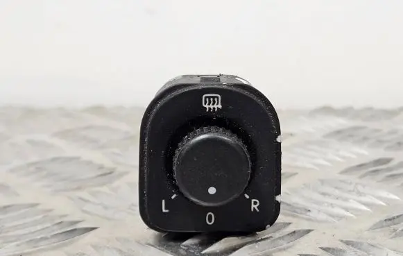 Volkswagen PASSAT B6 Wing mirror switch 1K0959565F 2855