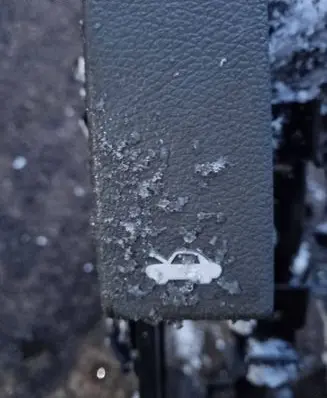 Volvo S80 Engine bonnet (hood) release handle